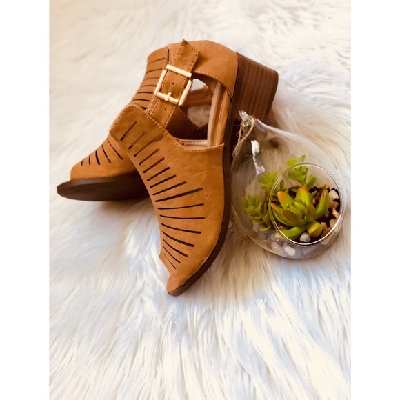 Sandals | - Picture 5 of 5